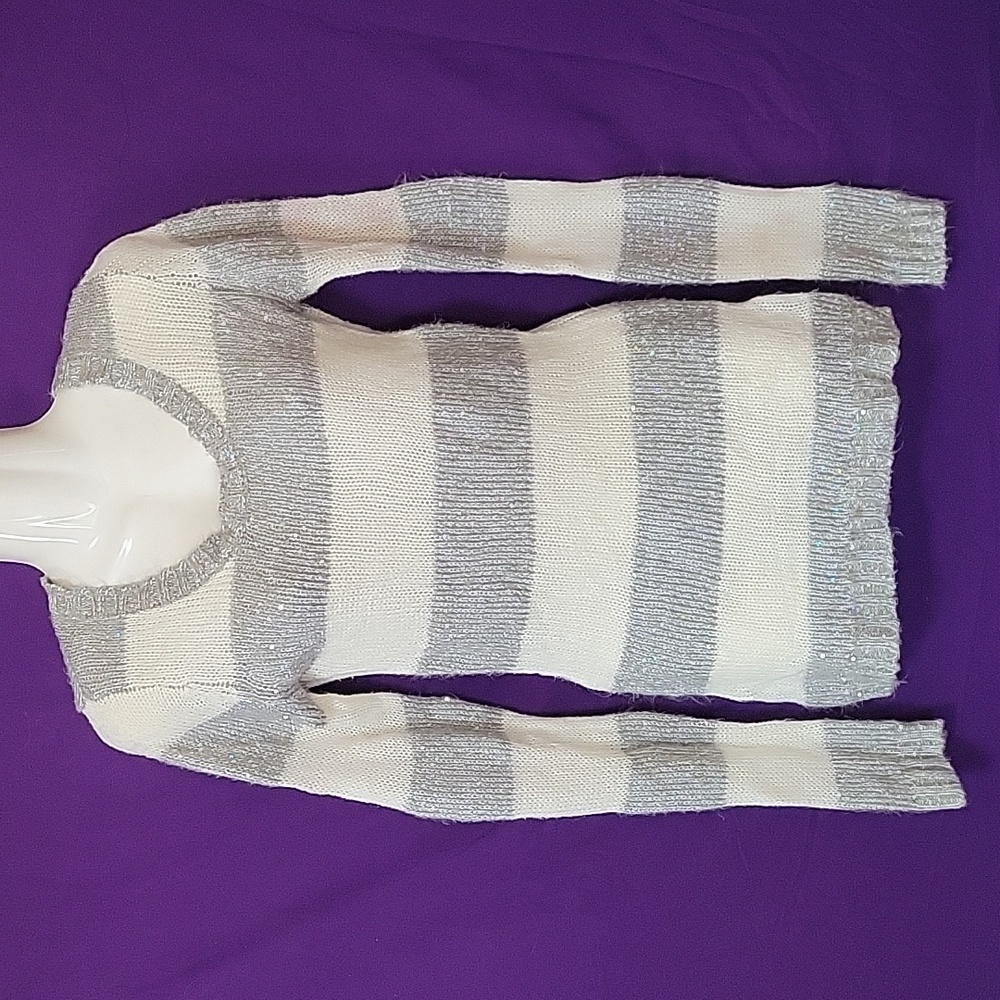 Rue 21 white gray stripe sequence sweater